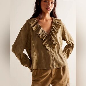 NWT We The Free V Neck Ruffled Up Boho Top Frayed Trim Relaxed Fit Size Large